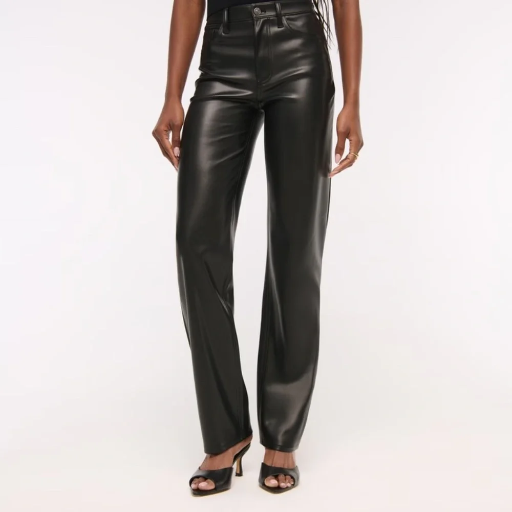 ABERCROMBIE & FITCH 90'S RELAXED VEGAN LEATHER CURVE LOVE PANTS 32 - Picture 2 of 9